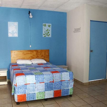 Hotel Happy House San Salvador Eksteriør bilde