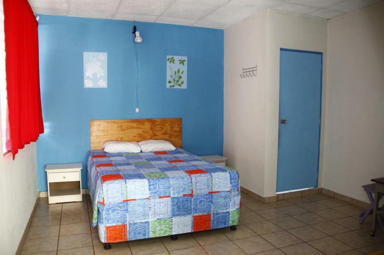 Hotel Happy House San Salvador Eksteriør bilde